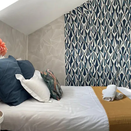 公寓 Cosy Au Pied De La Gare De *