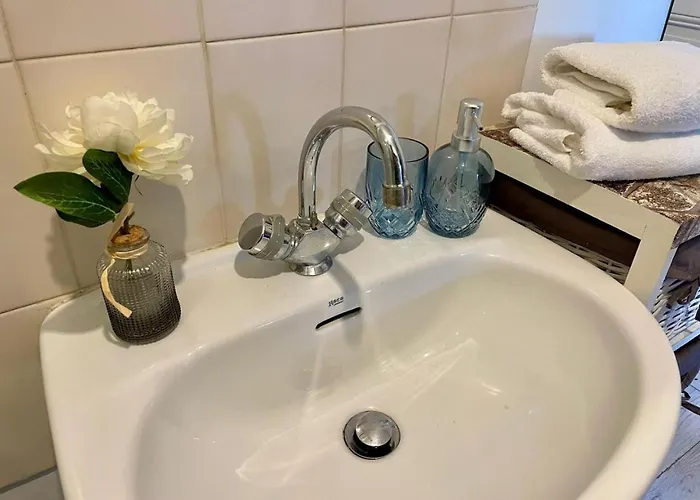 Cosy Au Pied De La Gare De *